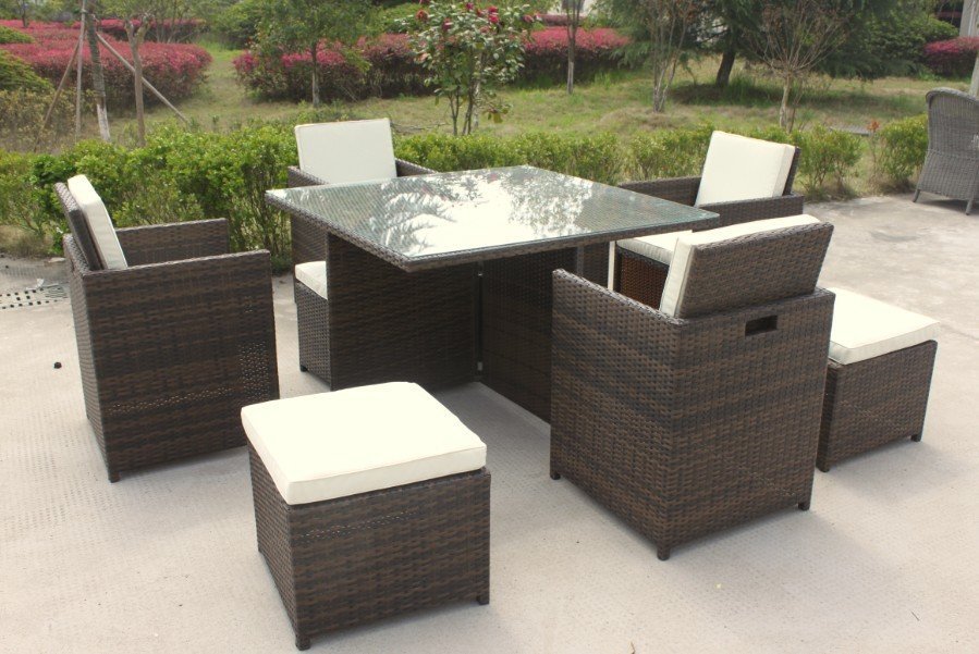 8 seater rattan garden furniture.